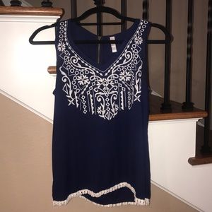 Navy tank top with white design- S